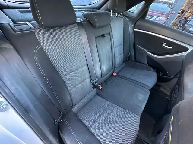 2015 Hyundai Elantra GT GT - Photo 12