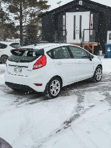 2012 Ford Fiesta SEL - Photo 6