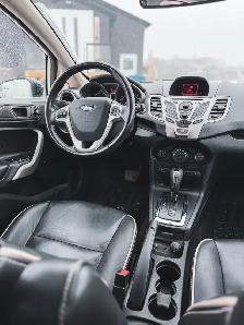 2012 Ford Fiesta SEL - Photo 11