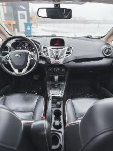 2012 Ford Fiesta SEL - Photo 13