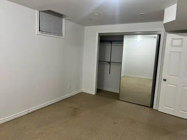 1 big bedroom in 3 bed room basement apartment - Photo 4