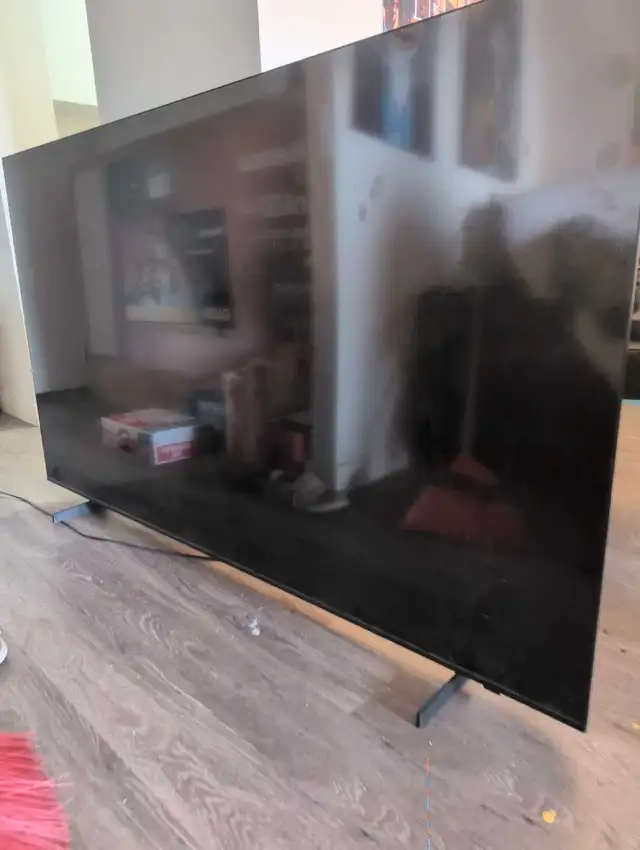75 inch 2 year old Samsung