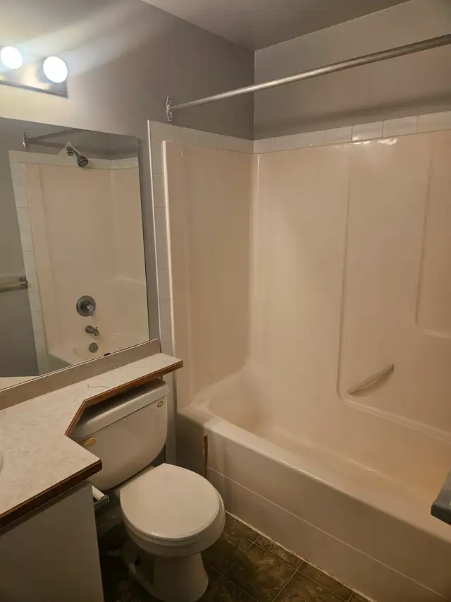 2Bed/2Bath Apartment For Rent - Photo 2