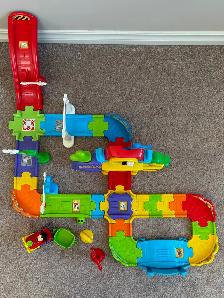 Mickey Mouse Train Station - Photo 2