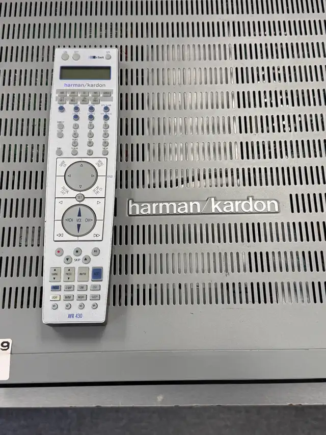 Harman Kardon AVR430 Audio Video Receiver - Photo 6