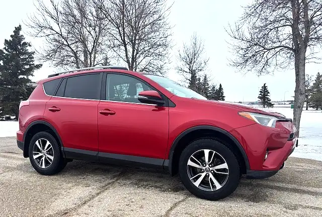 2017 Toyota RAV4 XLE AWD SUNROOF - WARRANTY INCLUDED