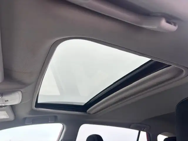 2017 Toyota RAV4 XLE AWD SUNROOF - WARRANTY INCLUDED - Photo 5