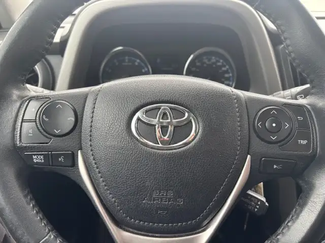 2017 Toyota RAV4 XLE AWD SUNROOF - WARRANTY INCLUDED - Photo 7