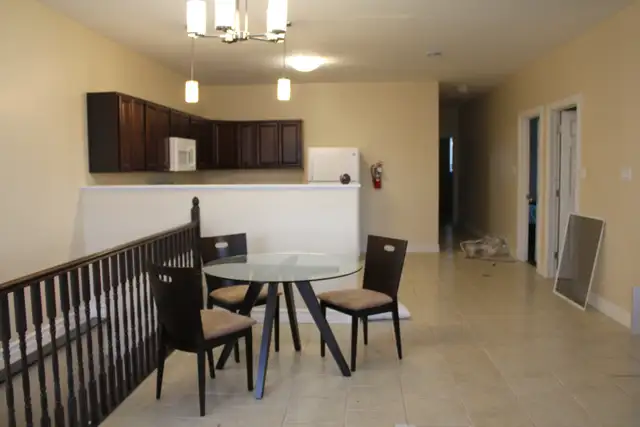 Huge Master Bedroom – Minutes from MUN - Photo 6