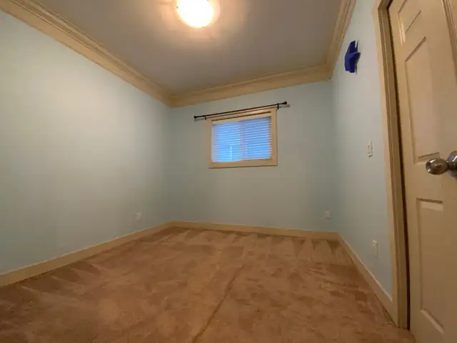 3-Bed & 2-Bath Upper Suite in Port Coquitlam - Photo 7