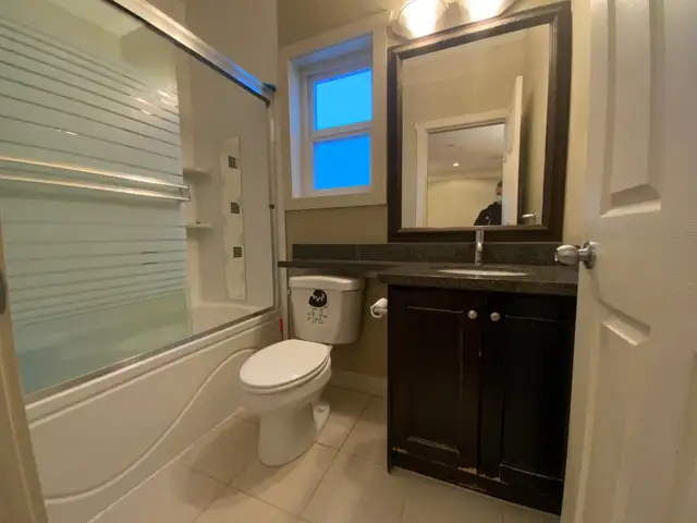 3-Bed & 2-Bath Upper Suite in Port Coquitlam - Photo 9