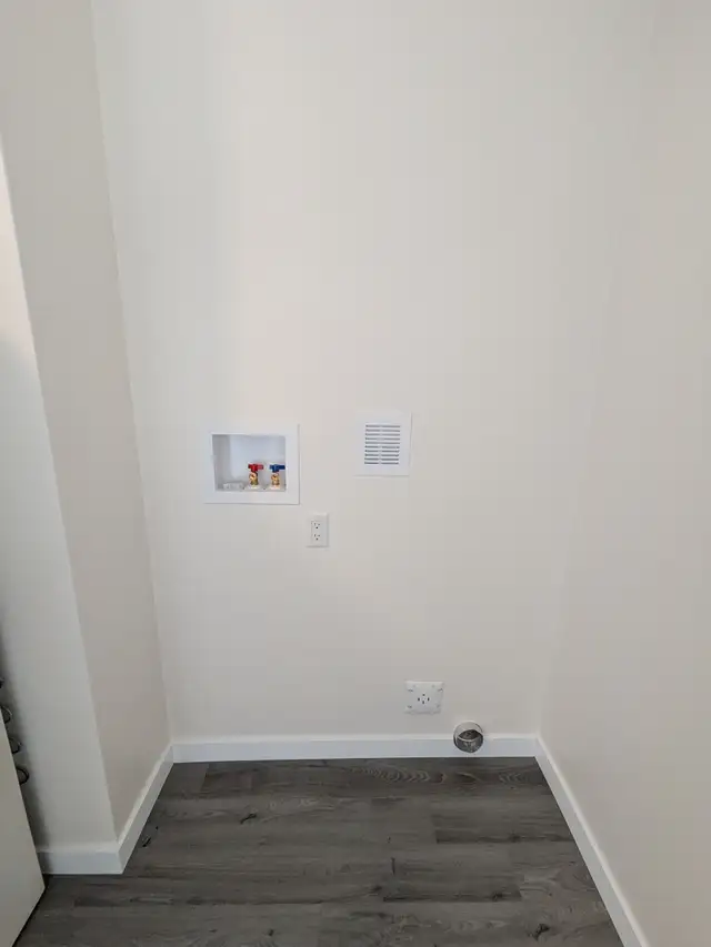 71.5 Mecklenburg - 2BR Uptown, Parking, New Renovation, W/D - Photo 12