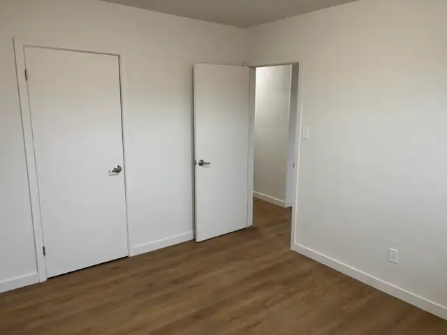 Riverside park area upper 3 bedroom apartment for rent - Photo 4