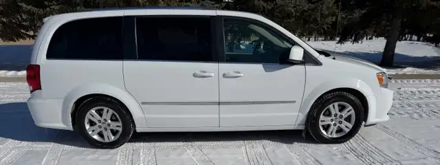 2015 Dodge Grand Caravan Crew E Stow n Go PKG .... 7 SEAT