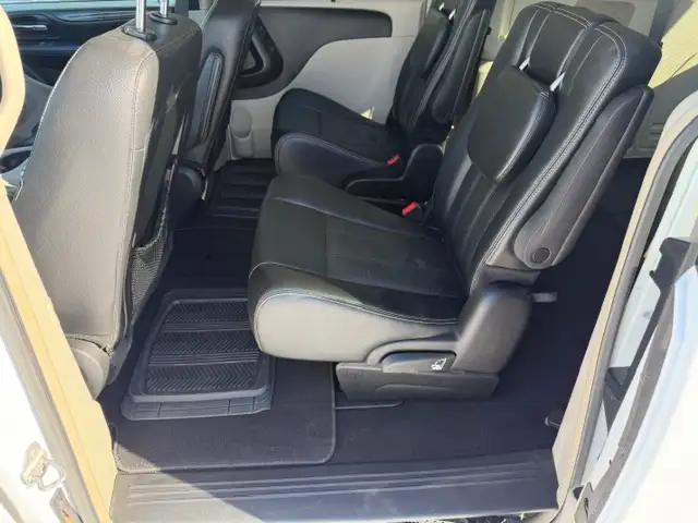 2015 Dodge Grand Caravan Crew E Stow n Go PKG .... 7 SEAT - Photo 9