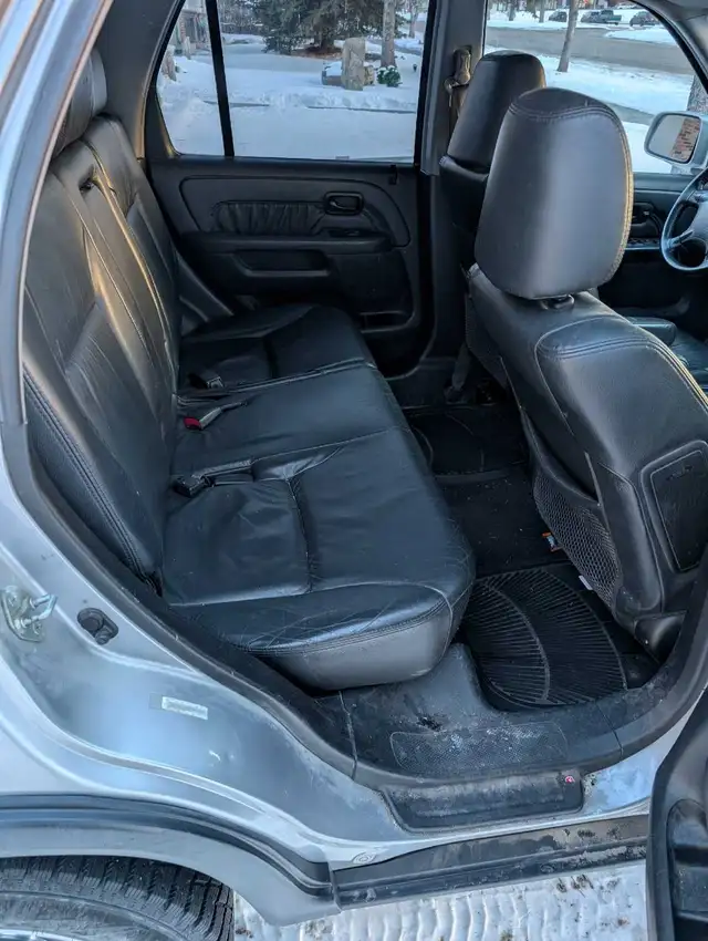 Silver 2002 Honda CRV - Photo 2