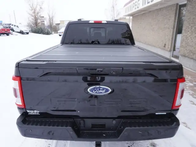 2023 Ford F-150 TRIPLE BLACK LARIAT ONLY 18,000KMS STILL AS NEW! - Photo 8