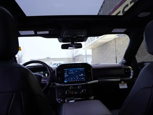 2023 Ford F-150 TRIPLE BLACK LARIAT ONLY 18,000KMS STILL AS NEW! - Photo 23