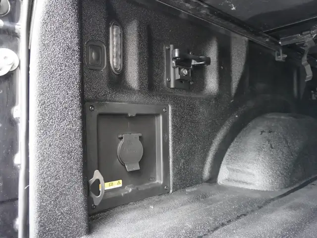 2023 Ford F-150 TRIPLE BLACK LARIAT ONLY 18,000KMS STILL AS NEW! - Photo 36
