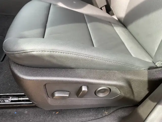 2026 Chevrolet Colorado 4WD Trail Boss Leather|Heated Seats|Heat - Photo 10
