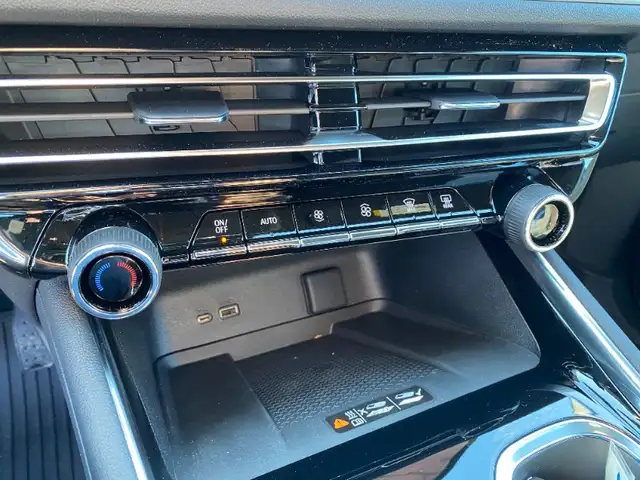 2026 Chevrolet Traverse LT Heated Seats|Heated Steering|7 Passen - Photo 8