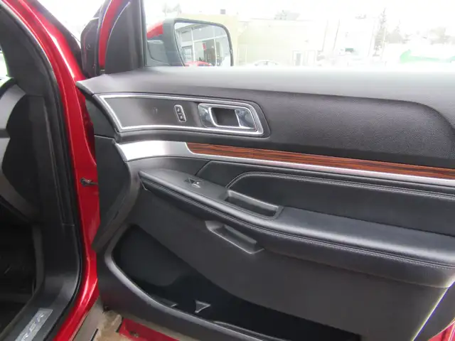 2017 Ford Explorer 4WD 4dr Limited LOADED LEATHER PANO-ROOF - Photo 12