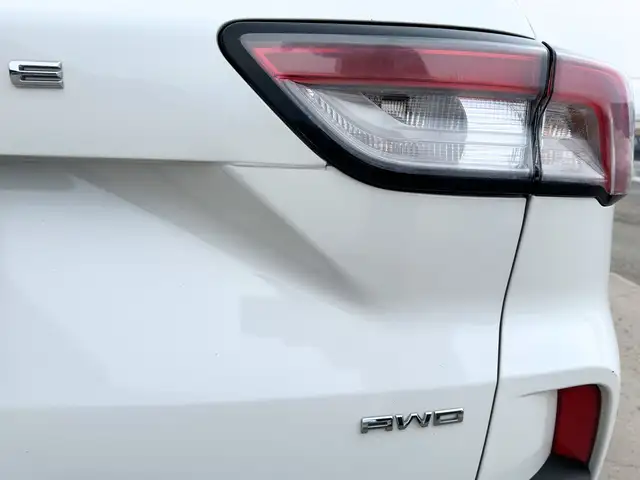 2022 Ford Escape - Photo 9