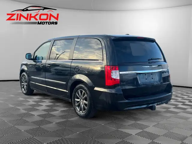 2015 Chrysler Town & Country S | NAVI | BACK-UP CAM | BLIND SPOT - Photo 3