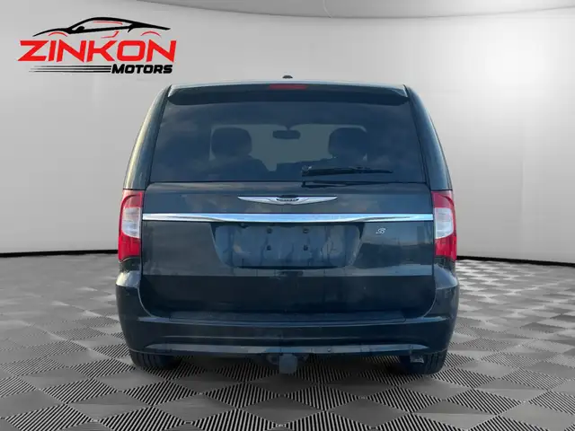 2015 Chrysler Town & Country S | NAVI | BACK-UP CAM | BLIND SPOT - Photo 4