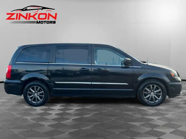 2015 Chrysler Town & Country S | NAVI | BACK-UP CAM | BLIND SPOT - Photo 6