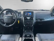 2015 Chrysler Town & Country S | NAVI | BACK-UP CAM | BLIND SPOT - Photo 9