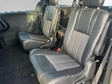 2015 Chrysler Town & Country S | NAVI | BACK-UP CAM | BLIND SPOT - Photo 14