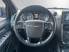 2015 Chrysler Town & Country S | NAVI | BACK-UP CAM | BLIND SPOT - Photo 18