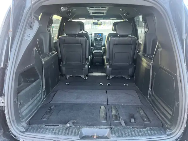 2015 Chrysler Town & Country S | NAVI | BACK-UP CAM | BLIND SPOT - Photo 21