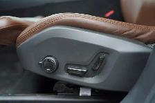 2019 Volvo XC60 T6 Inscription AWD, Sunroof, Alloy Wheels. - Photo 6