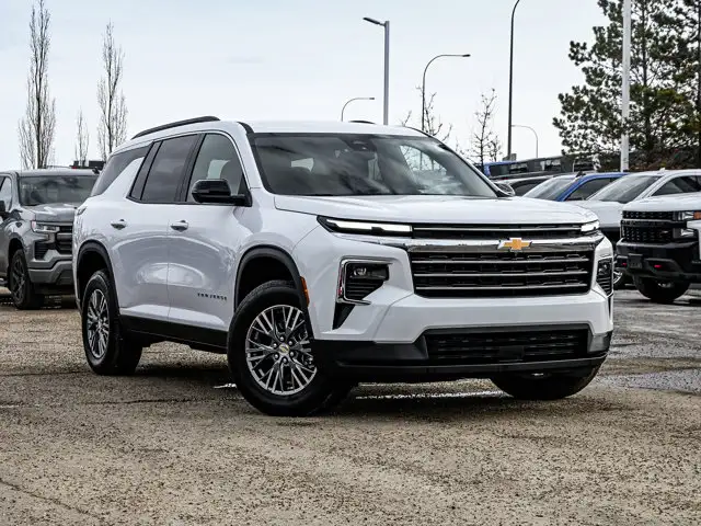 2025 Chevrolet Traverse LT AWD 2.5T - Photo 2