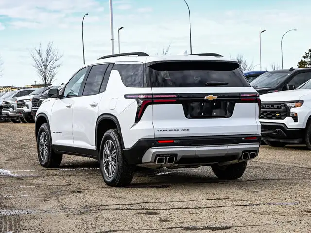 2025 Chevrolet Traverse LT AWD 2.5T - Photo 11