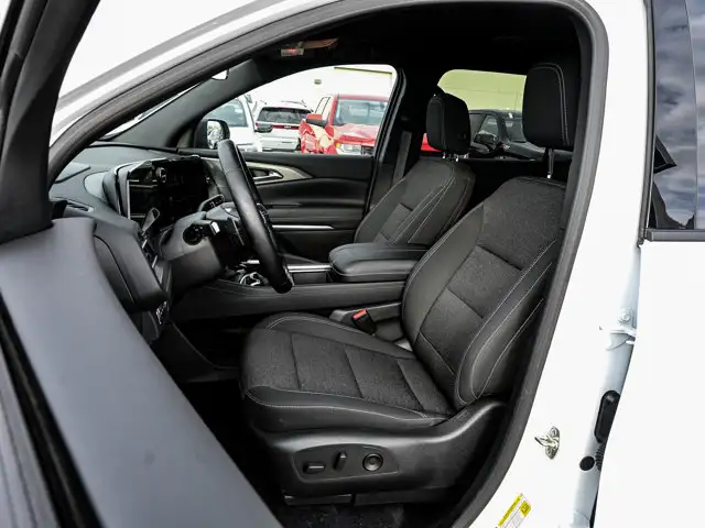 2025 Chevrolet Traverse LT AWD 2.5T - Photo 16