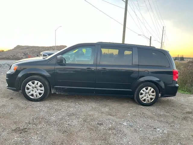 2016 Dodge Grand Caravan 4dr Wgn SXT - Photo 3