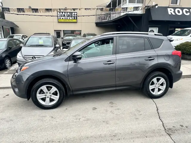 2014 Toyota RAV4 XLE - Photo 2