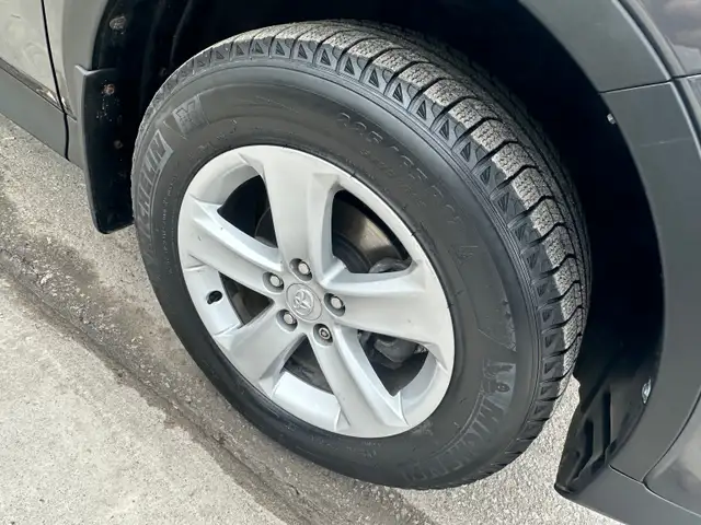 2014 Toyota RAV4 XLE - Photo 8