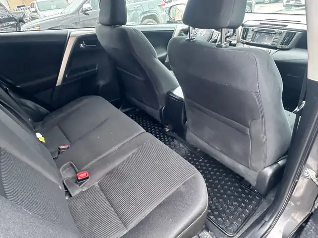 2014 Toyota RAV4 XLE - Photo 10