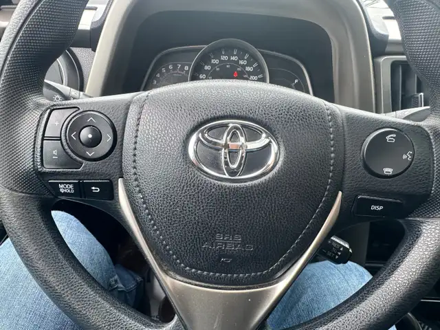 2014 Toyota RAV4 XLE - Photo 13