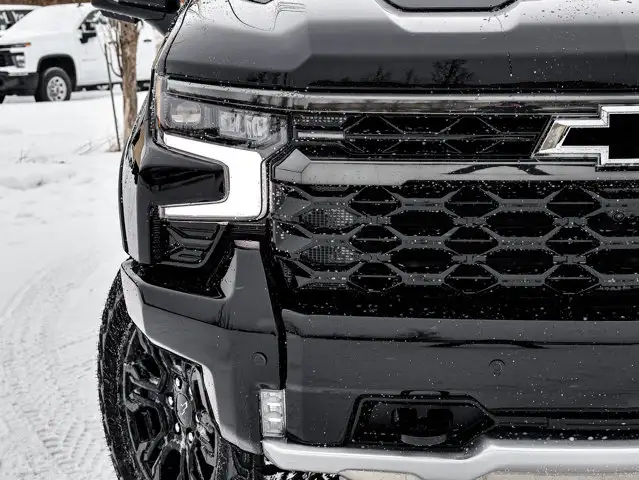 2026 Chevrolet Silverado 1500 ZR2 - Photo 5