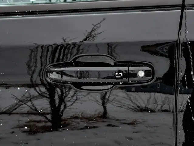 2026 Chevrolet Silverado 1500 ZR2 - Photo 8
