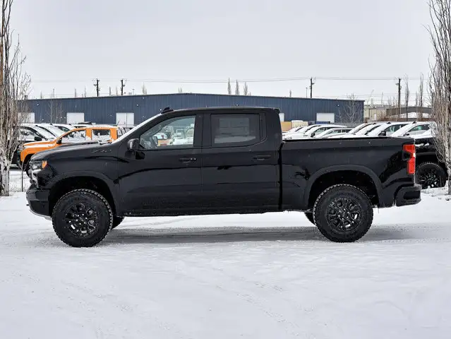 2026 Chevrolet Silverado 1500 ZR2 - Photo 10