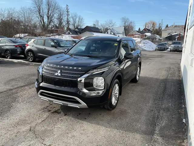 2024 Mitsubishi Outlander Plug-In Hybrid - Photo 6