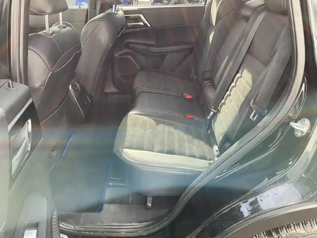 2024 Mitsubishi Outlander Plug-In Hybrid - Photo 10