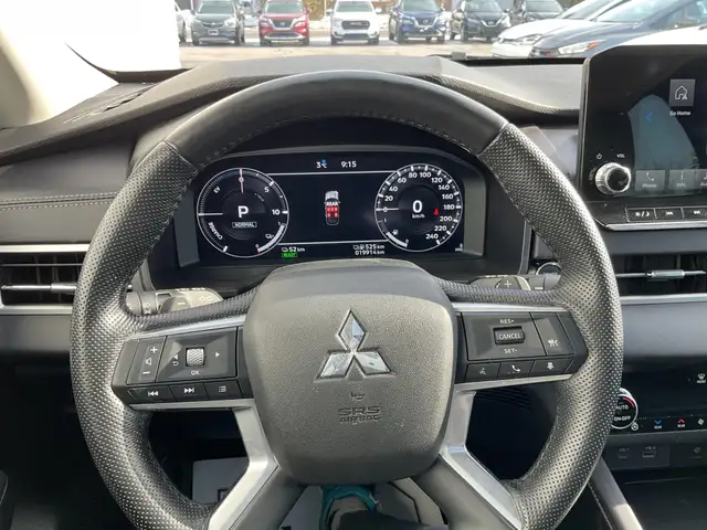 2024 Mitsubishi Outlander Plug-In Hybrid - Photo 14