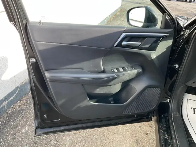 2024 Mitsubishi Outlander Plug-In Hybrid - Photo 18